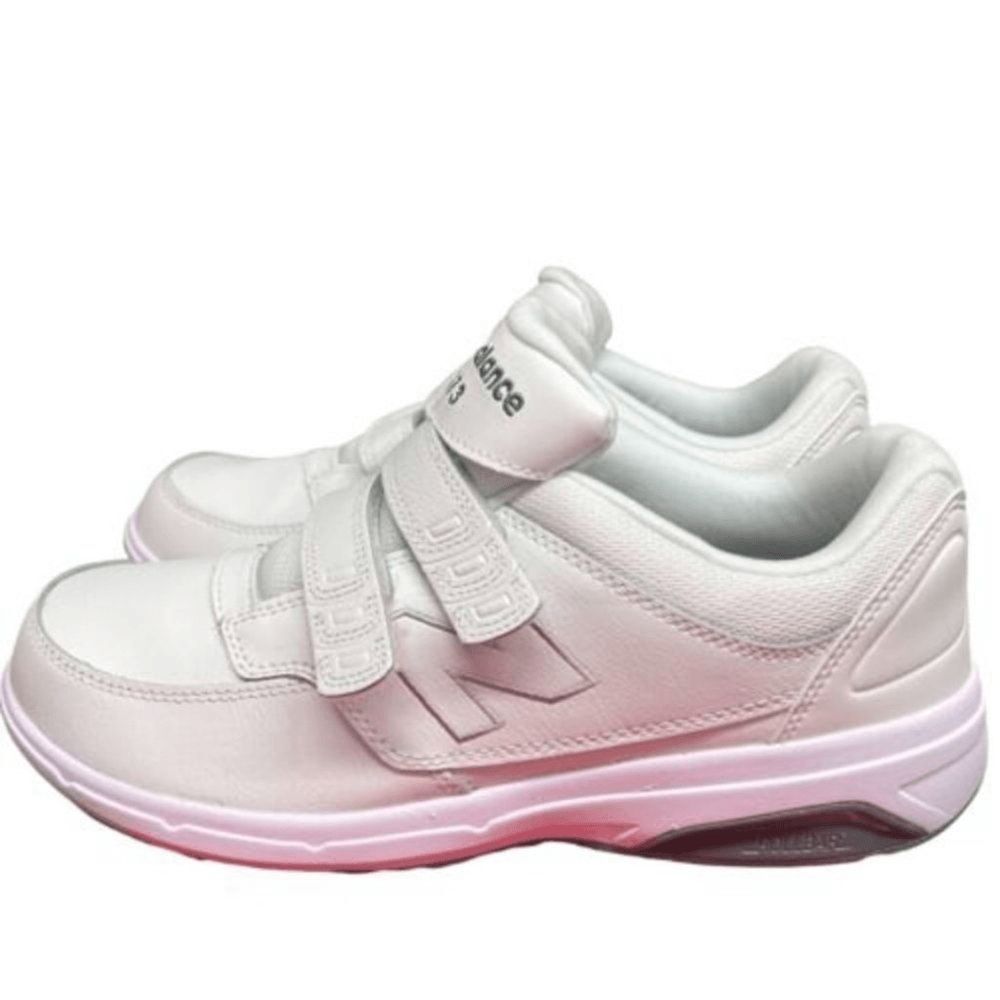 New Balance Sneakers Mens 7.5 D White 813 V1‎ Hook and Loop Walking Chunky Dad